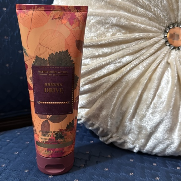 BATH & BODY WORKS SET. . . AUTUMN DRIVE SCENT - Picture 3 of 6